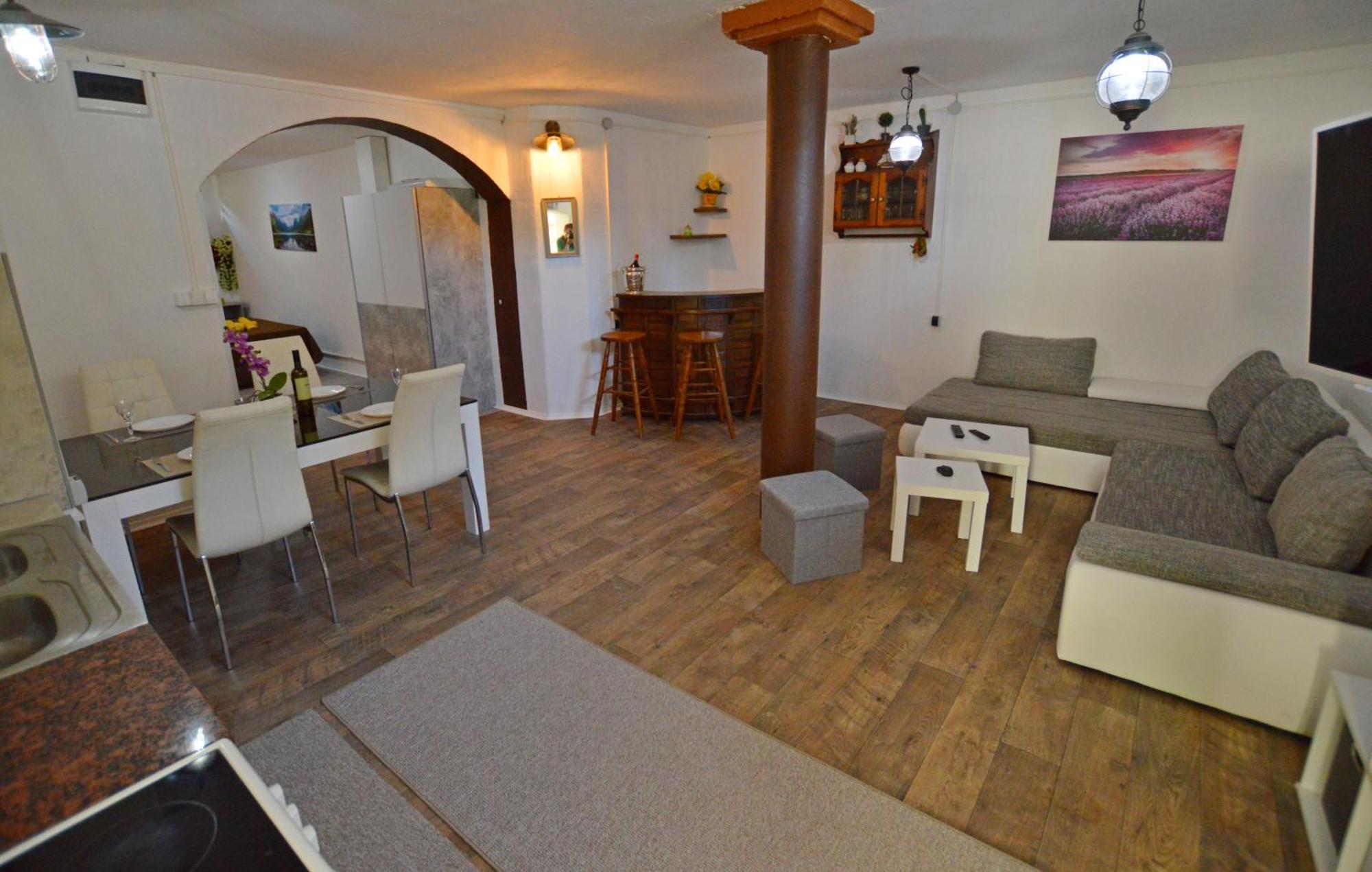 Haus Natura Jurdani Buitenkant foto