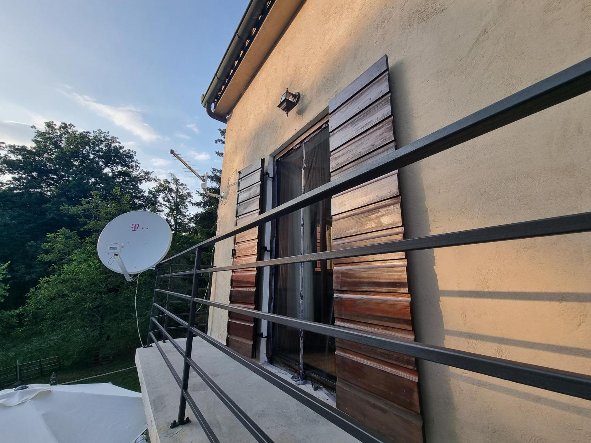 Haus Natura Jurdani Buitenkant foto